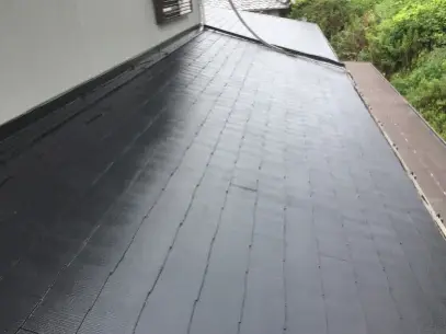 屋根の完工の様子