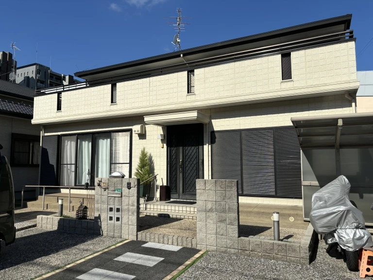北九州市小倉南区 ガイナ外壁施工前