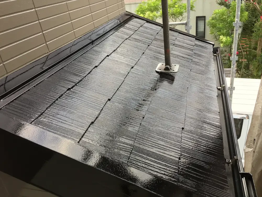 中間市通谷 屋根中塗り上塗り