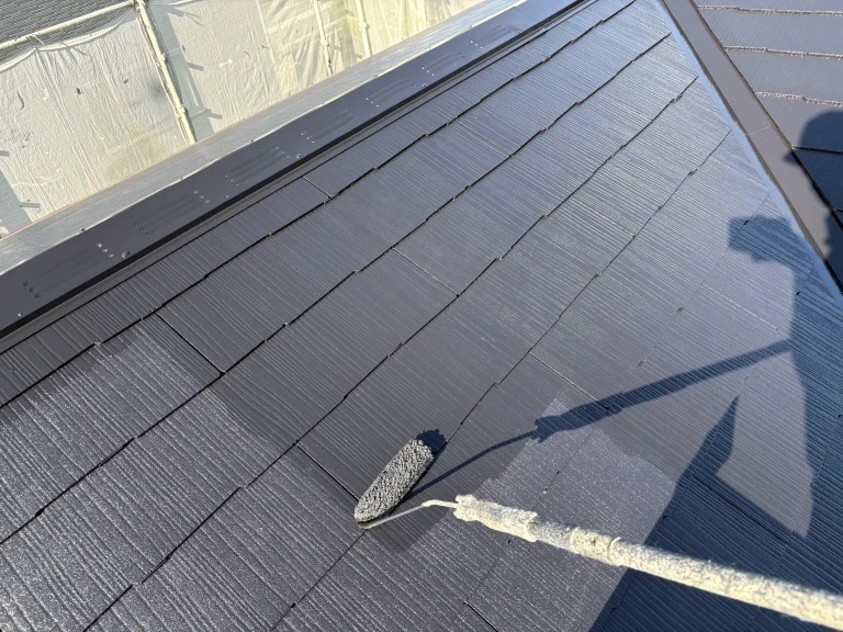 田川市伊田の屋根塗装｜上塗り工程