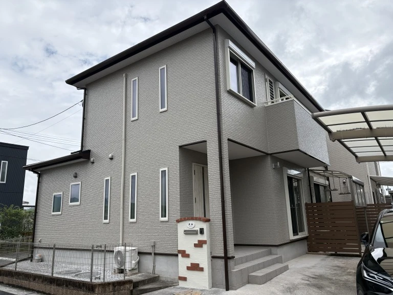 田川市伊田H様邸の外壁・屋根塗装完成後の住宅全体